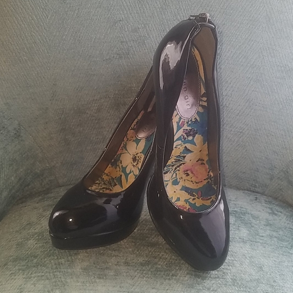 🎉Sale $20 Sexy Black Stilettos - Picture 8 of 10